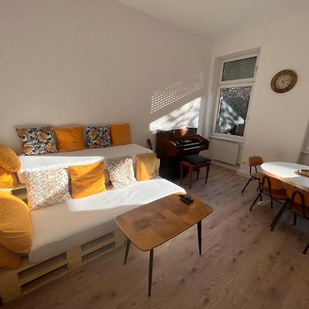 Kuenstlerisches Apartment Карлсруэ Экстерьер фото
