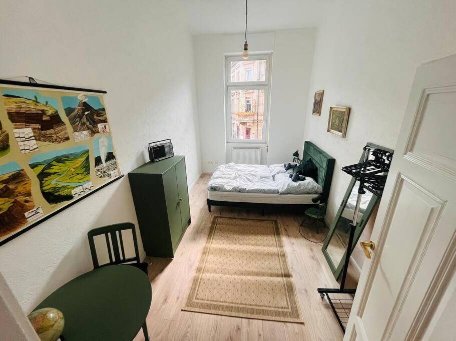 Kuenstlerisches Apartment Карлсруэ Экстерьер фото