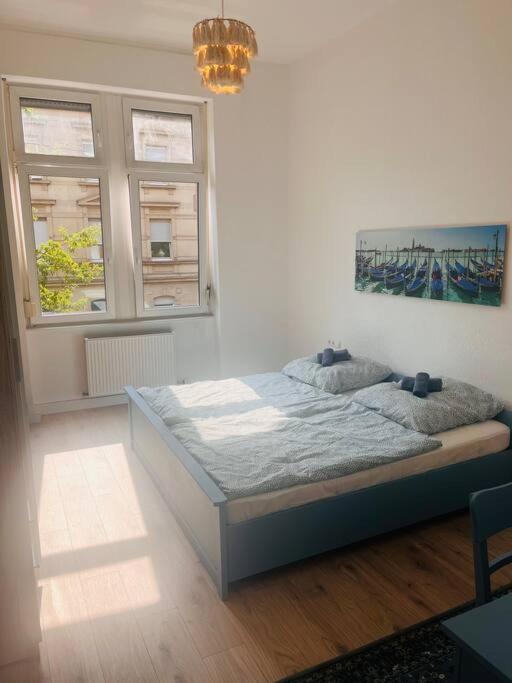 Kuenstlerisches Apartment Карлсруэ Экстерьер фото